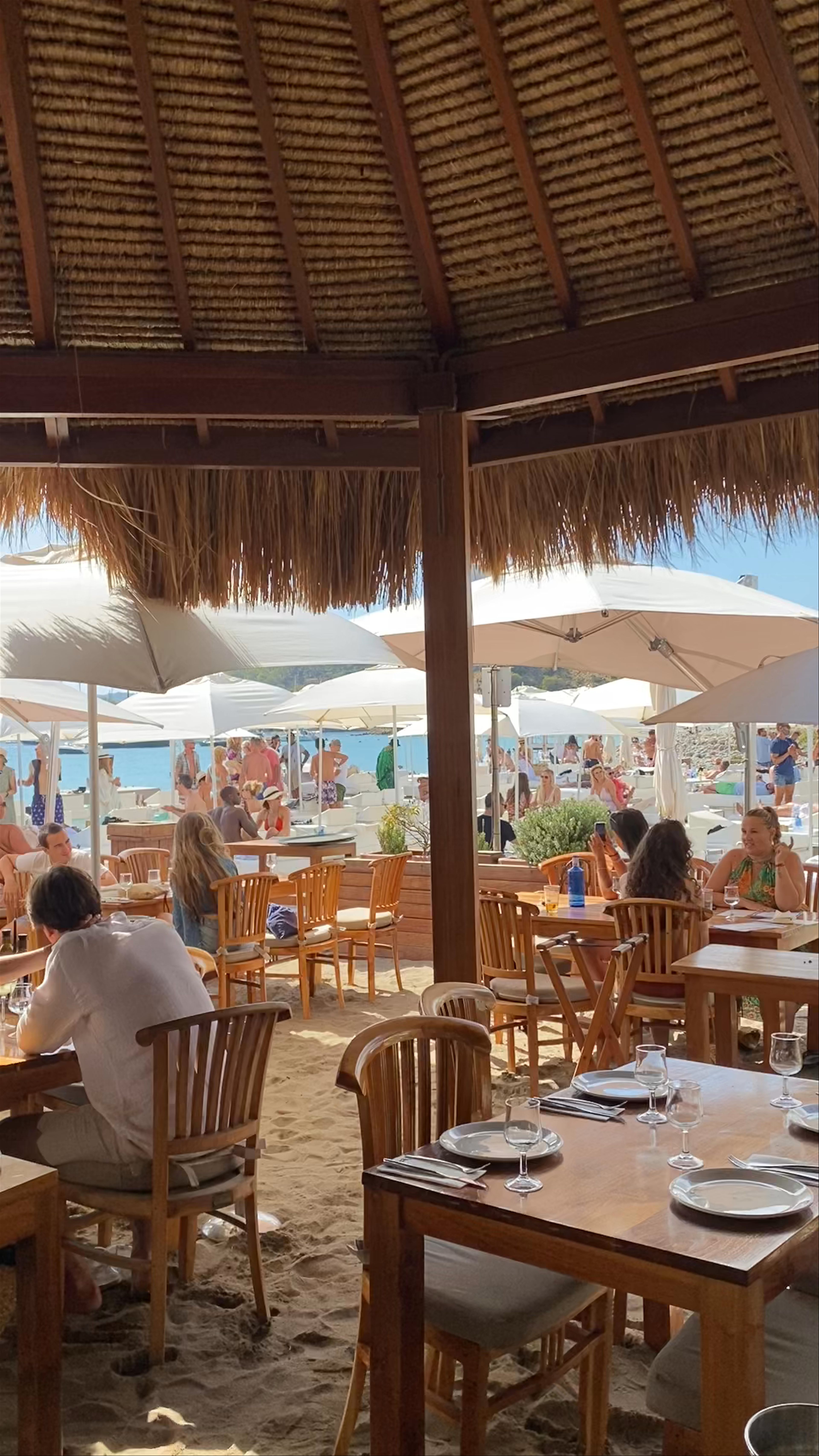 Yemanjá Beach Club: Sun, Sand & Sea Vibes in Cala Jondal, Ibiza