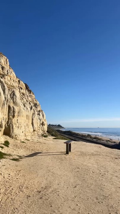 Calafia Beach - Bench overlooking the beach and railroad - Beaches Near Me - San Clemente, California