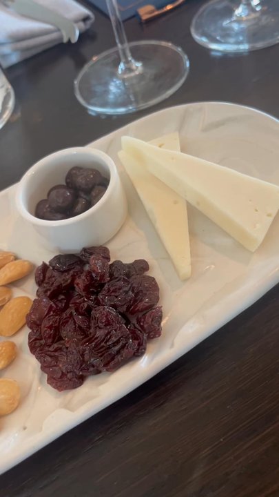 Elusa Winery - Wine Tasting Room Near Me - Calistoga, California