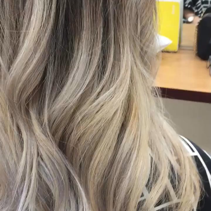 Le Salon Complet - Done by the amazing Ana - Skin Care Near Me - Northridge, California