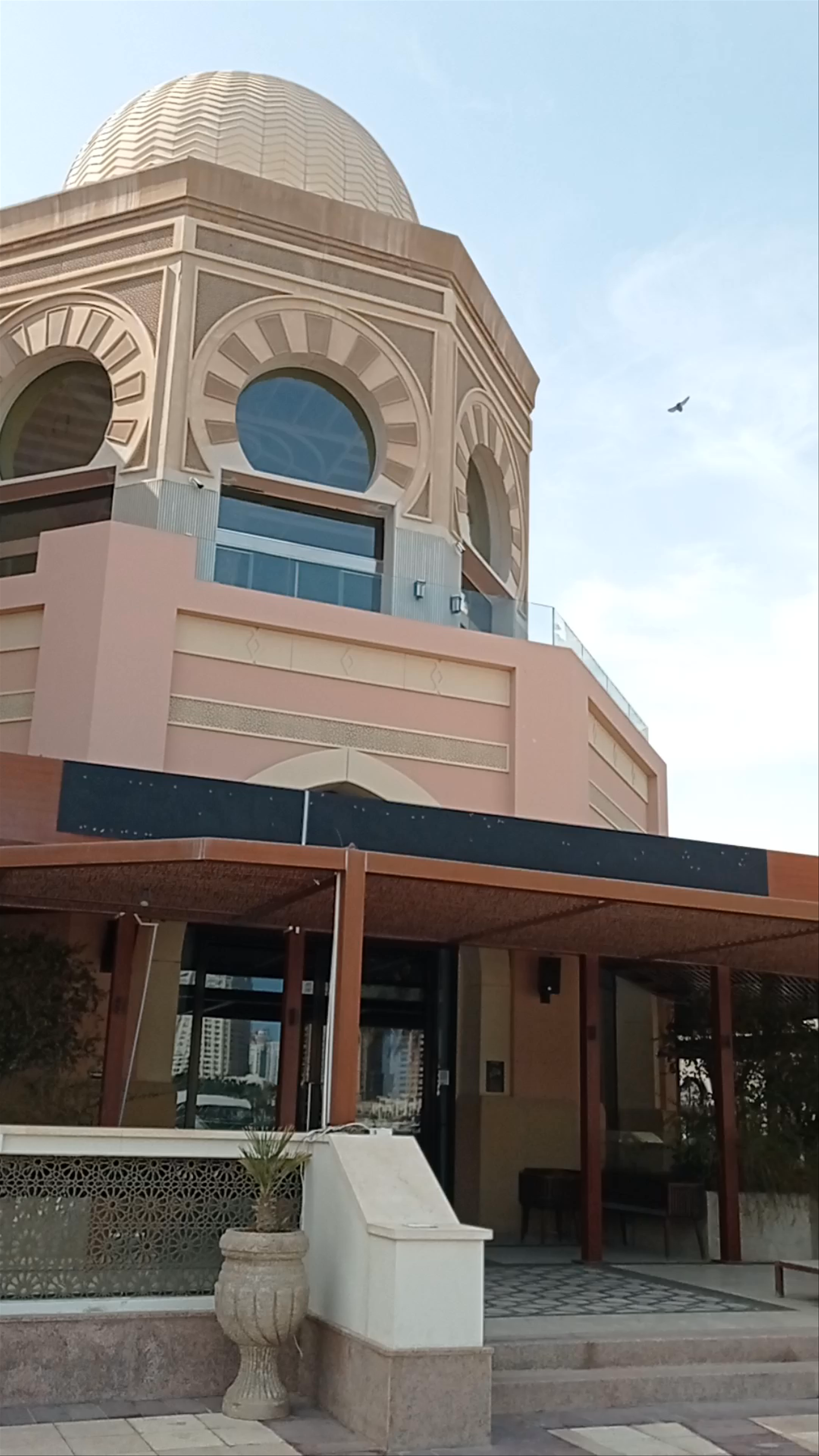 The Pearl Qatar: Luxurious Waterfront Urban Oasis in Doha