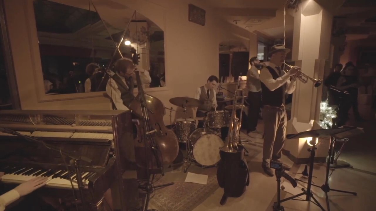 The Suits Jazz Band - Live Showreel - video