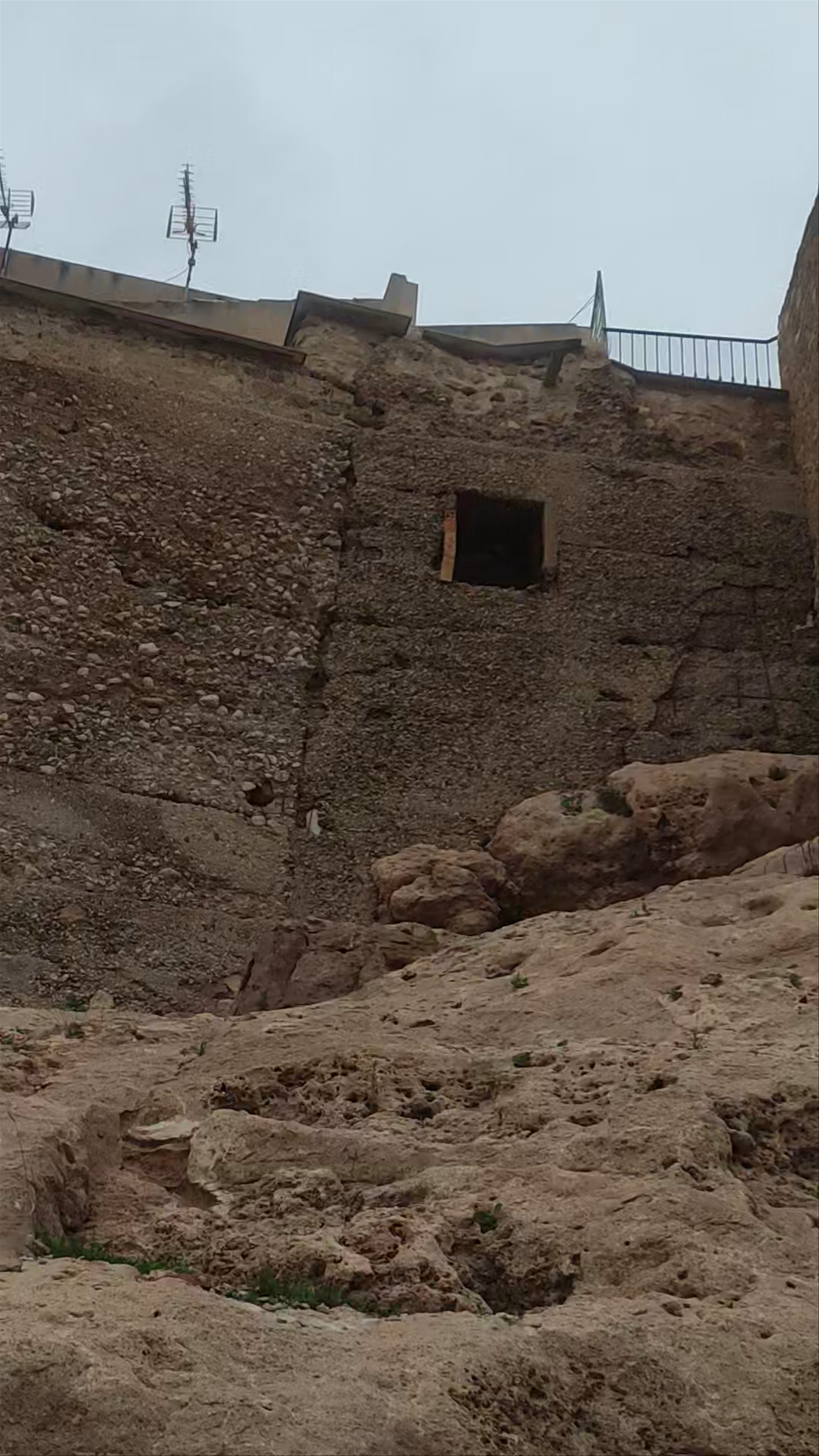 Muralla urbana de Aledo