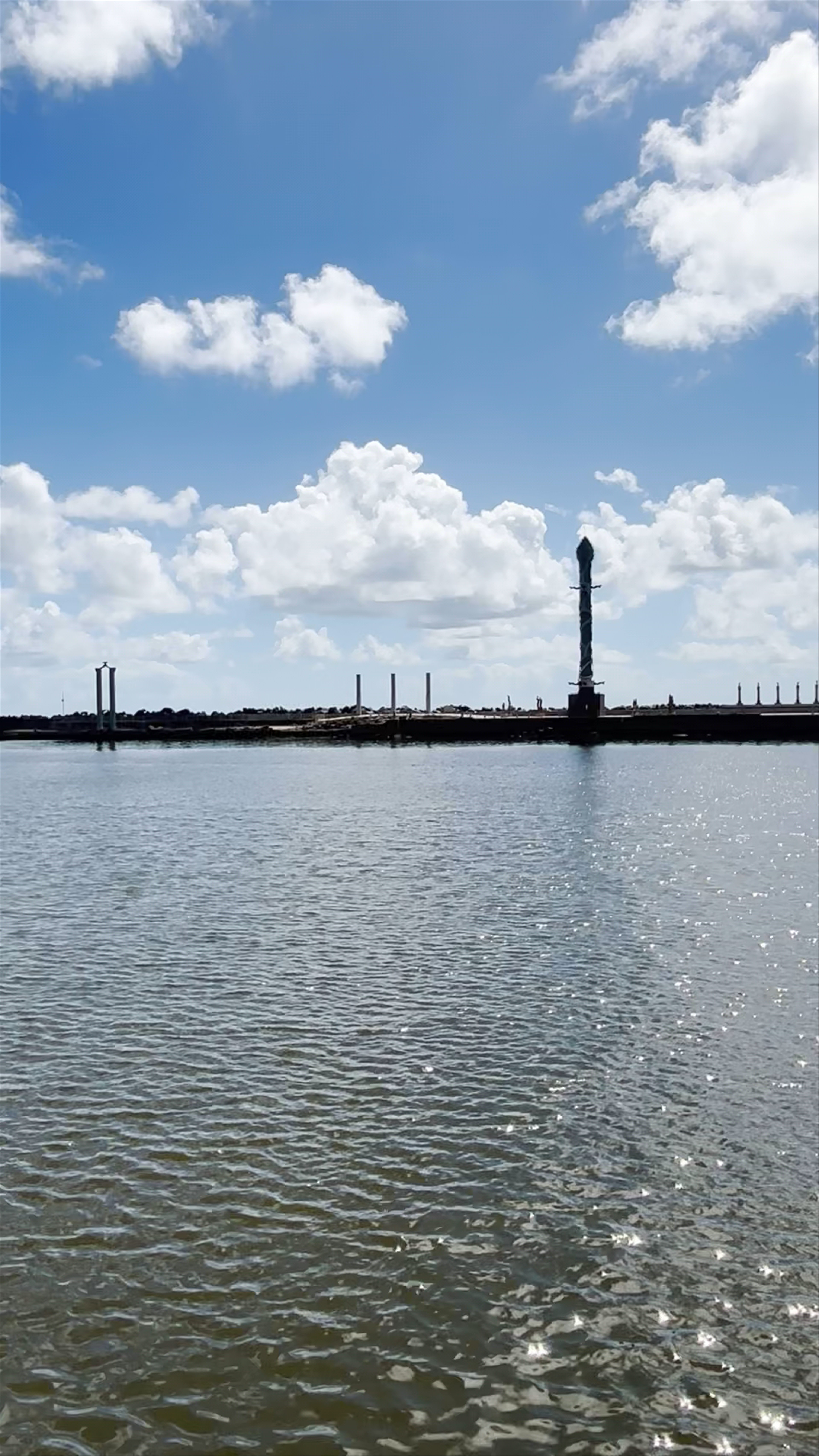 Letreiro "Recife"no Marco Zero - Praça Rio Branco - São José