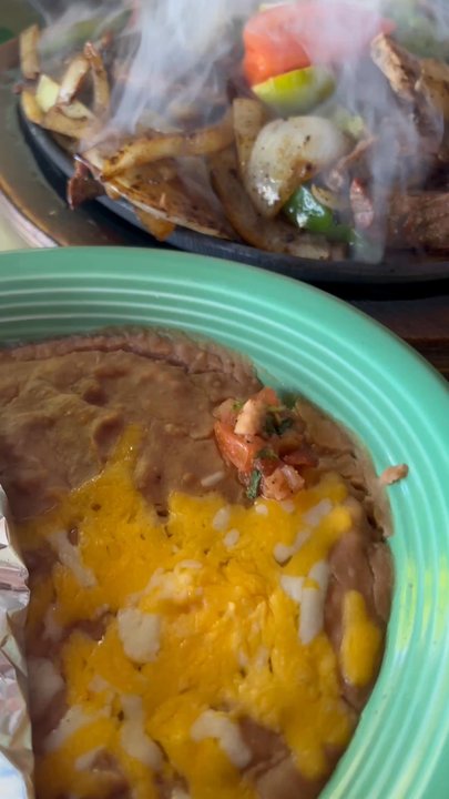 El Encanto DOS - Sizzling, hot chicken and beef fajitas yummy - Mexican Near Me - Phoenix, Arizona