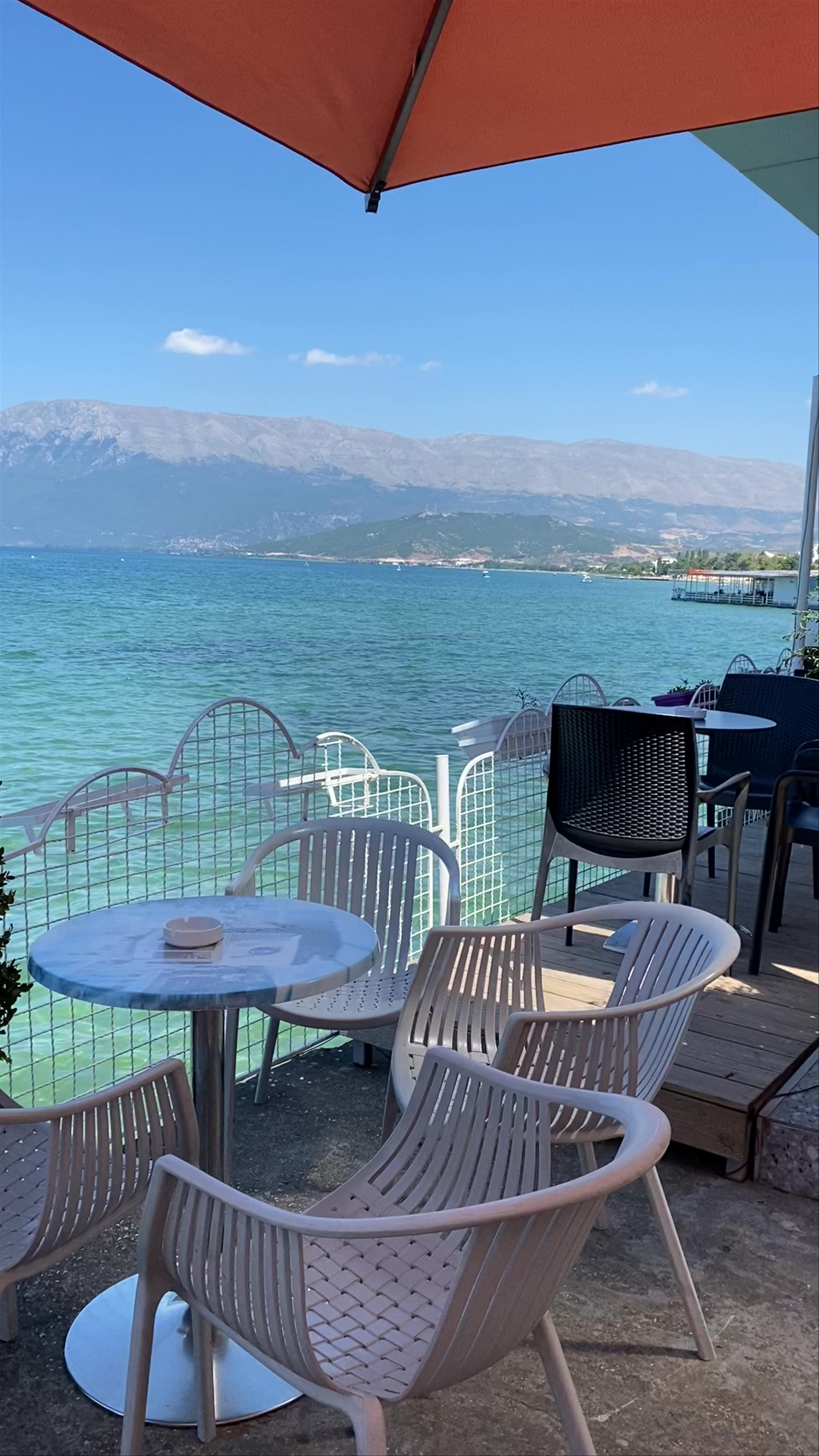 Bar Pelikani: Lakeside Serenity in Pogradec, Albania