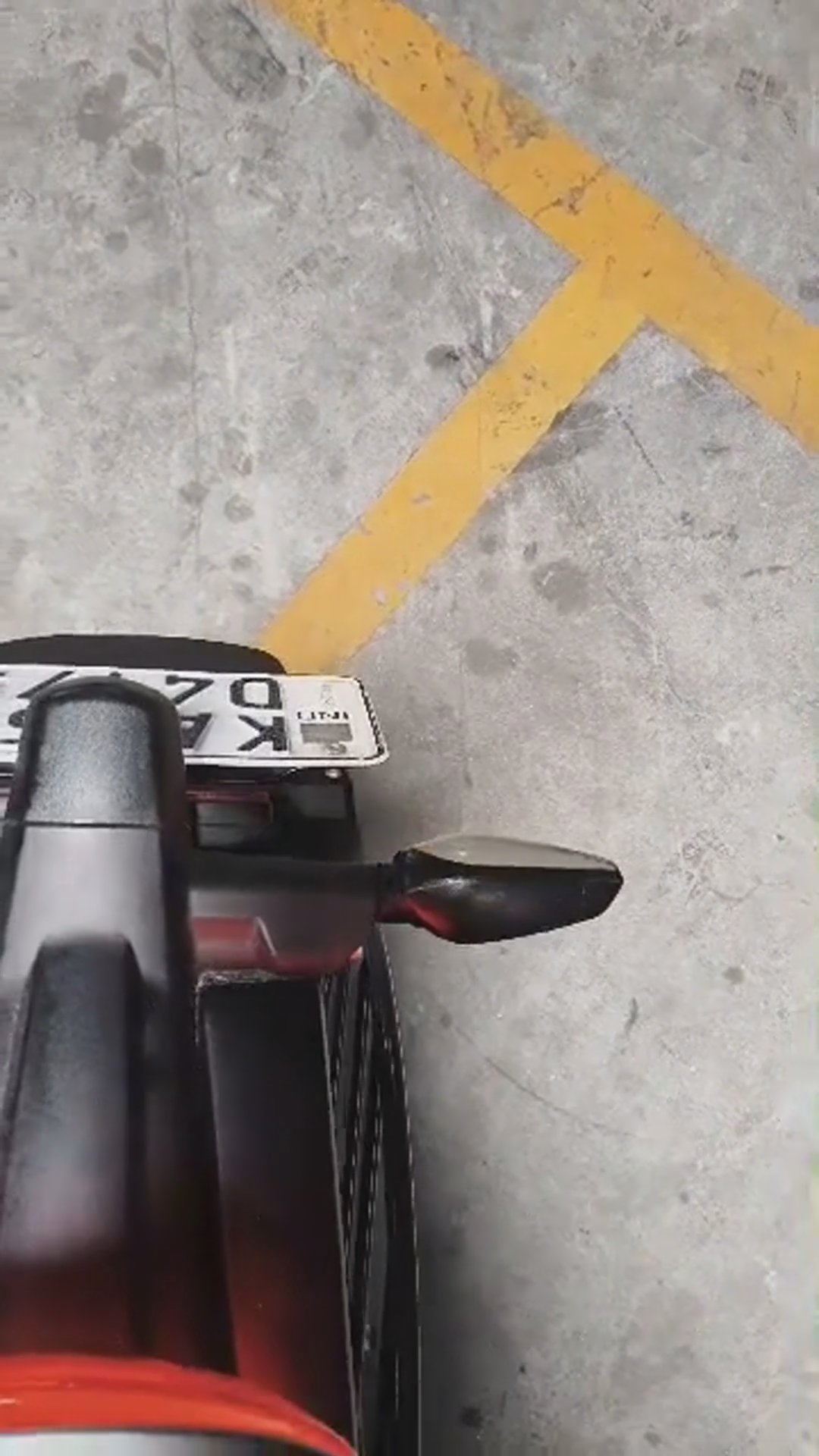 Walk-around video thumbnail