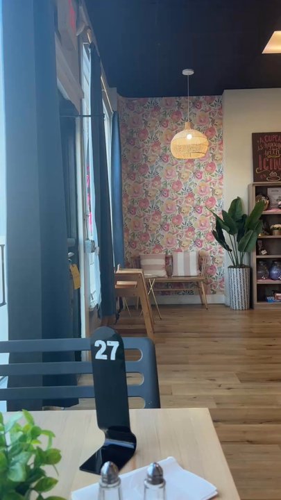 Rosé Café - Cupcakes Near Me - Arcadia, Florida
