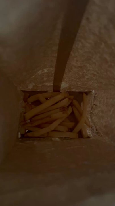 Red's Barbecue & Grillery - This is exactly 1 to 2 minutes after I received my delivery from DoorDash and I opened this bag and this is what was in there - Barbeque Near Me - Simi Valley, California