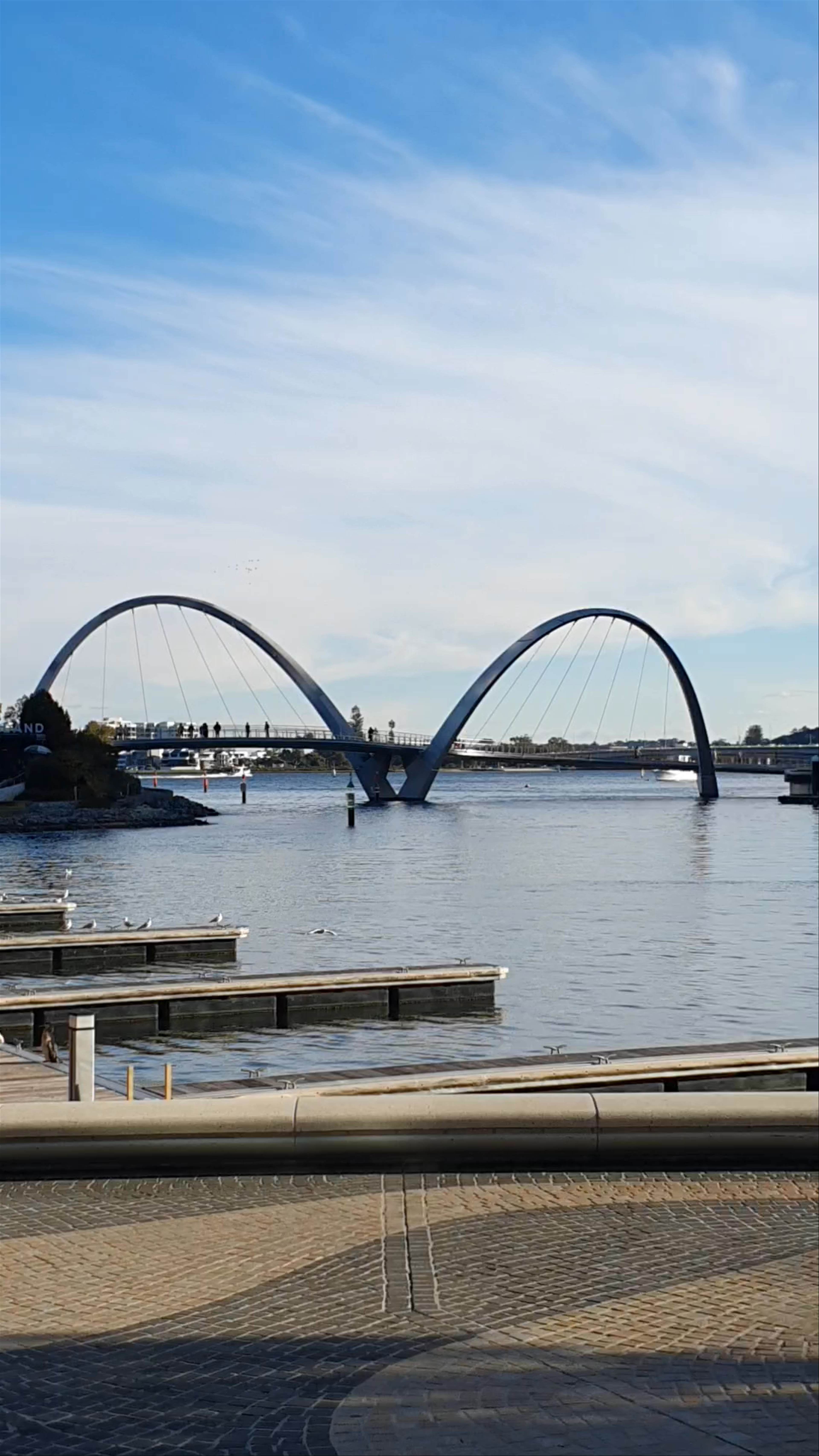 Elizabeth Quay Bridge: Modern Waterfront Icon in Perth