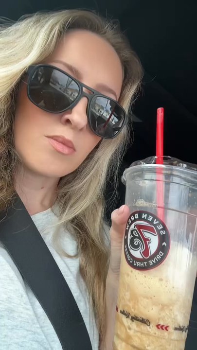 7 Brew Coffee - Coffee & Tea Near Me - Crystal Lake, Illinois