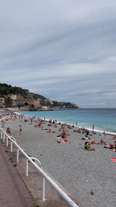 Plage Beau Rivage - Mediterranean Near Me - Nice, 06