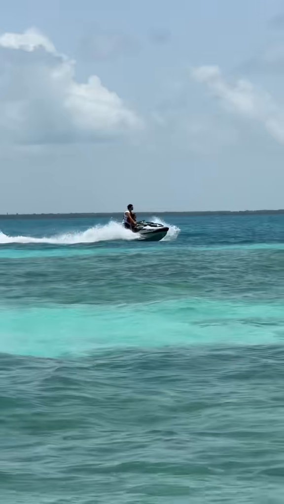 boat day living in the Florida keys as a family of...