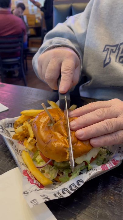 Cold Beers & Cheeseburgers - Juicy Jucy Burger - Sports Bars Near Me - Euless, Texas