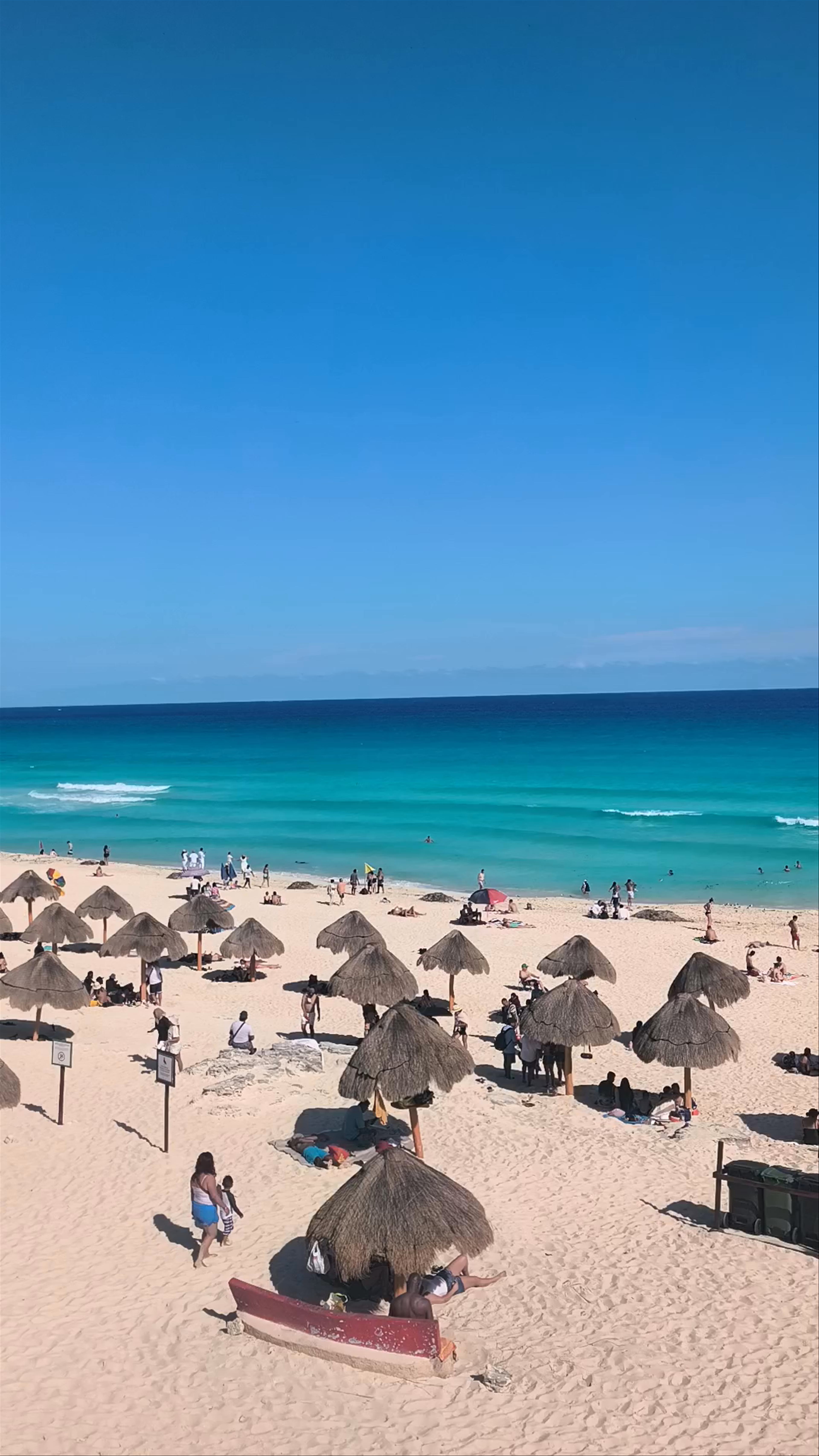 Playa Delfines