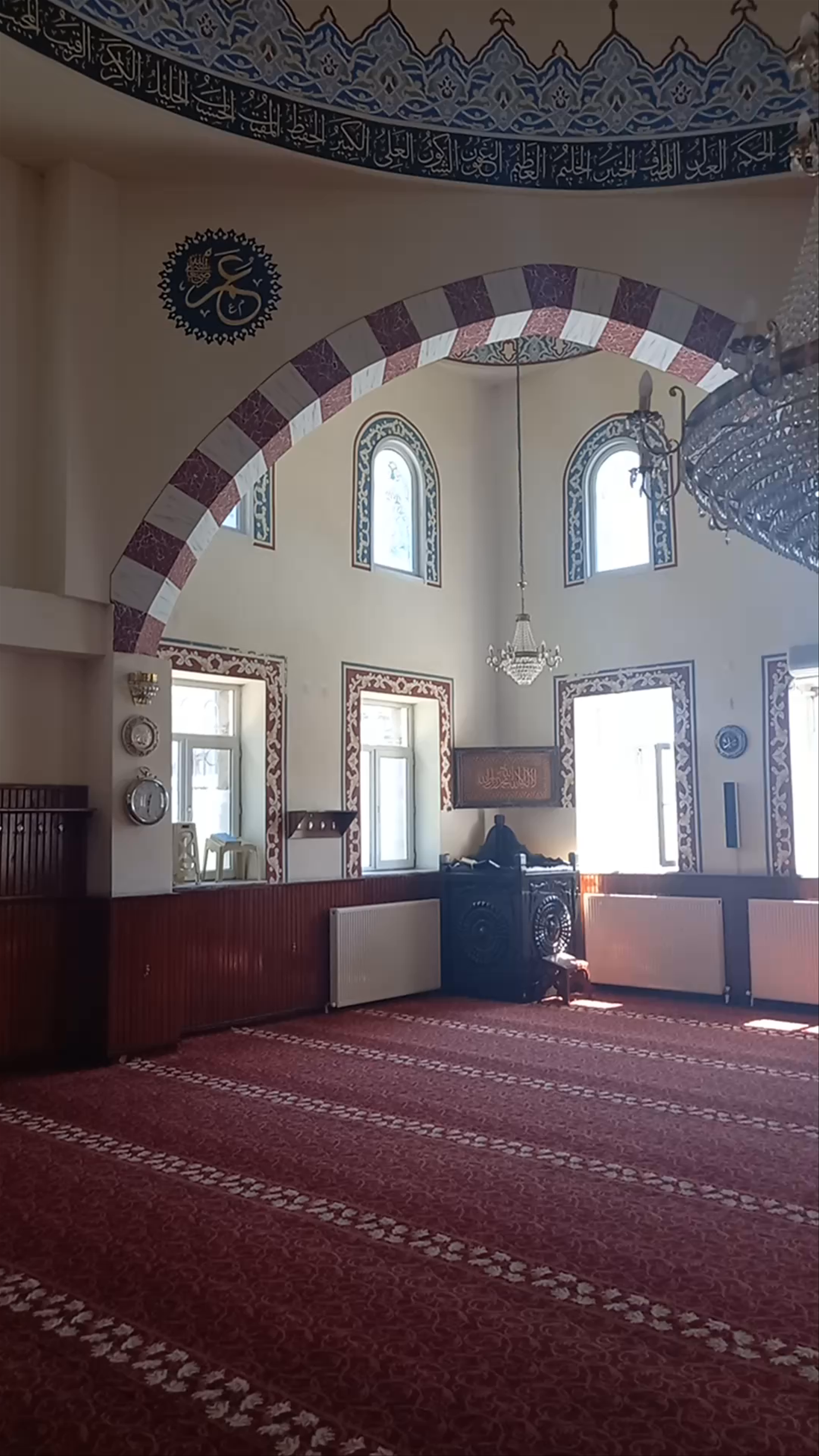 Inside Kadı Burhanettin Mosque: A Serene Journey through Sivas' Historic Beauty