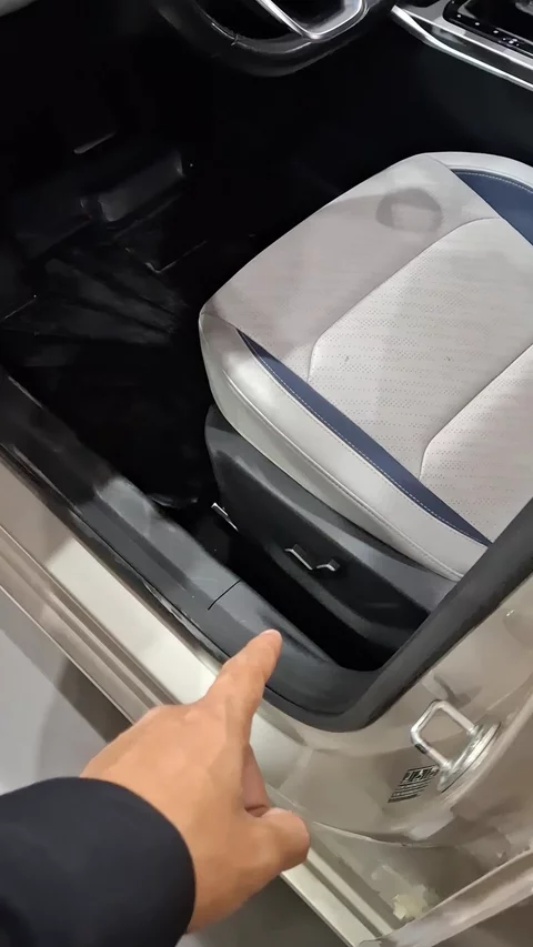 جيلي امجراند GK 2023