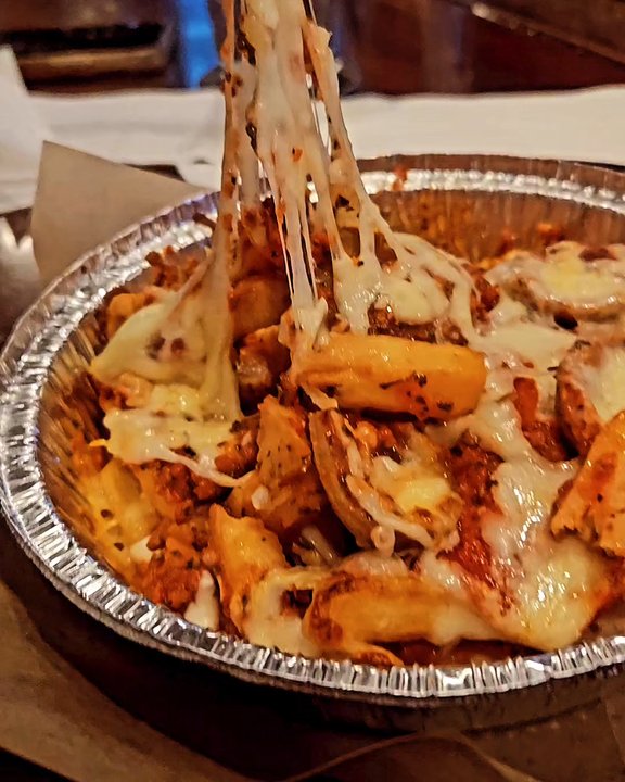 Fratelli's Corner Crust Pizzeria - Pizza Near Me - Worcester, Massachusetts