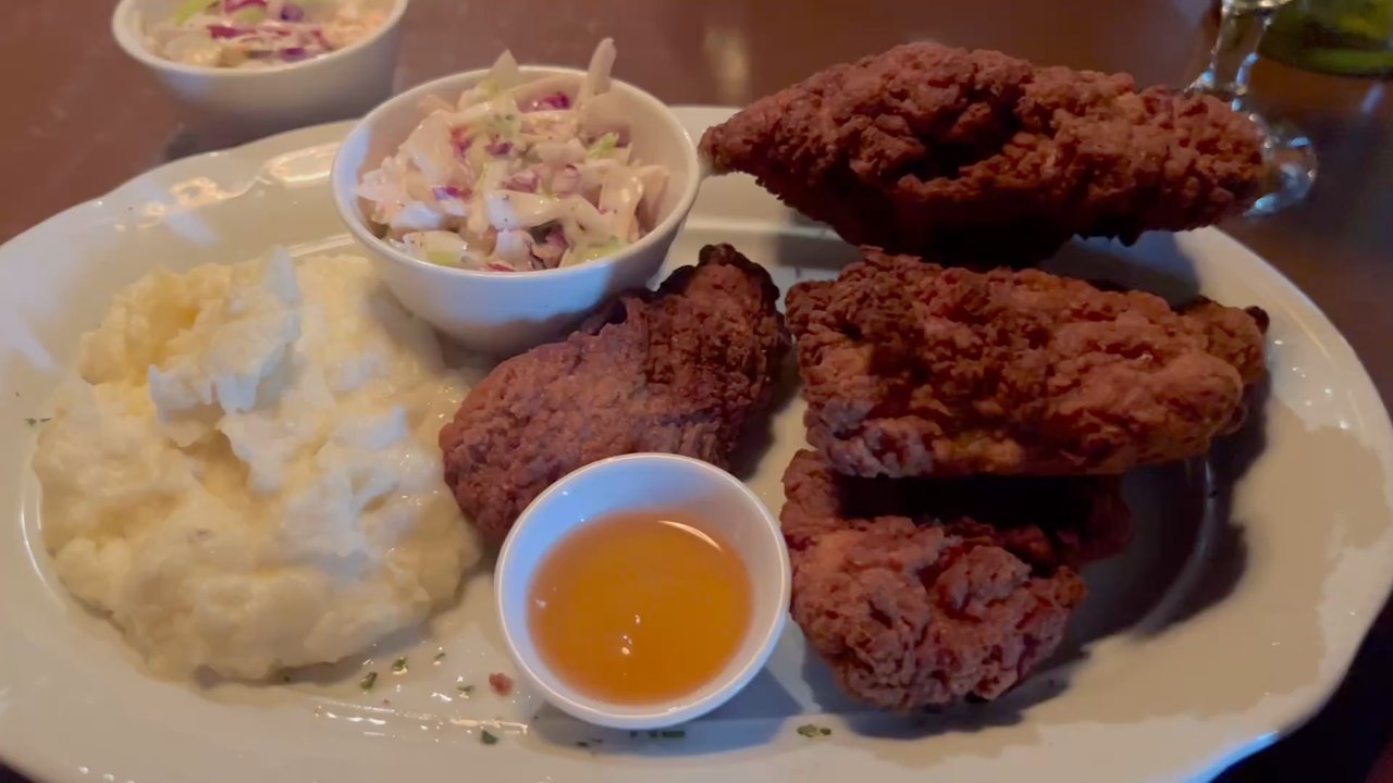 River and Post - Buttermilk Fried Chicken - American Near Me - Staatsburg, New York