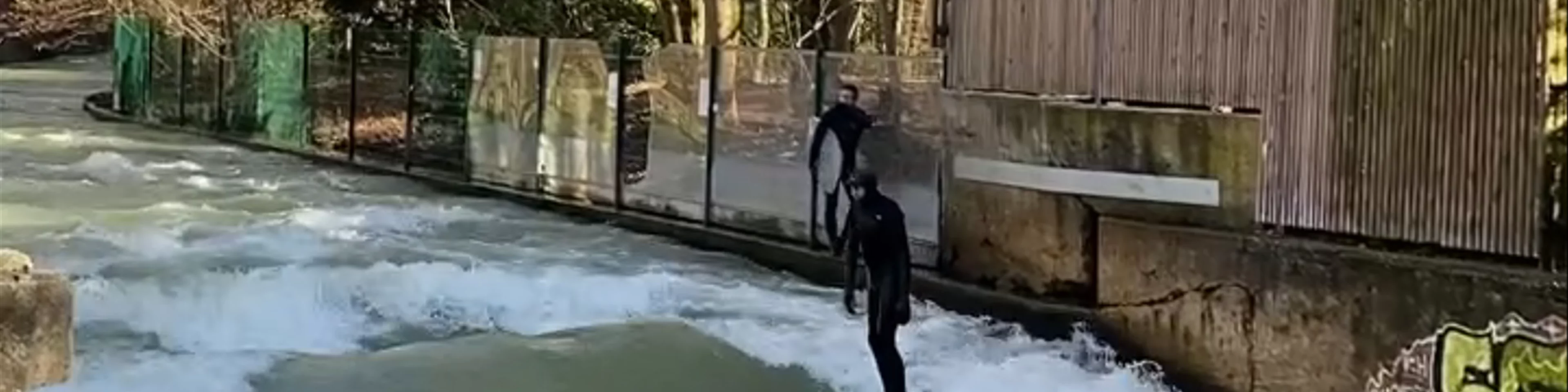 Eisbachwelle River - River Surfing 
