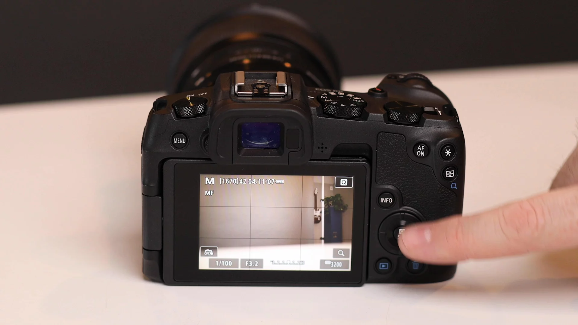 Camera Walkthrough: Canon RP
