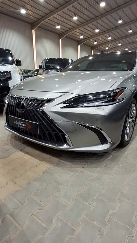 لكزس ES 350 2023
