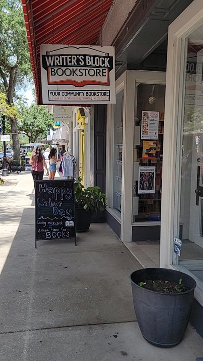 Writer's Block Bookstore - Bookstores Near Me - Winter Park, Florida