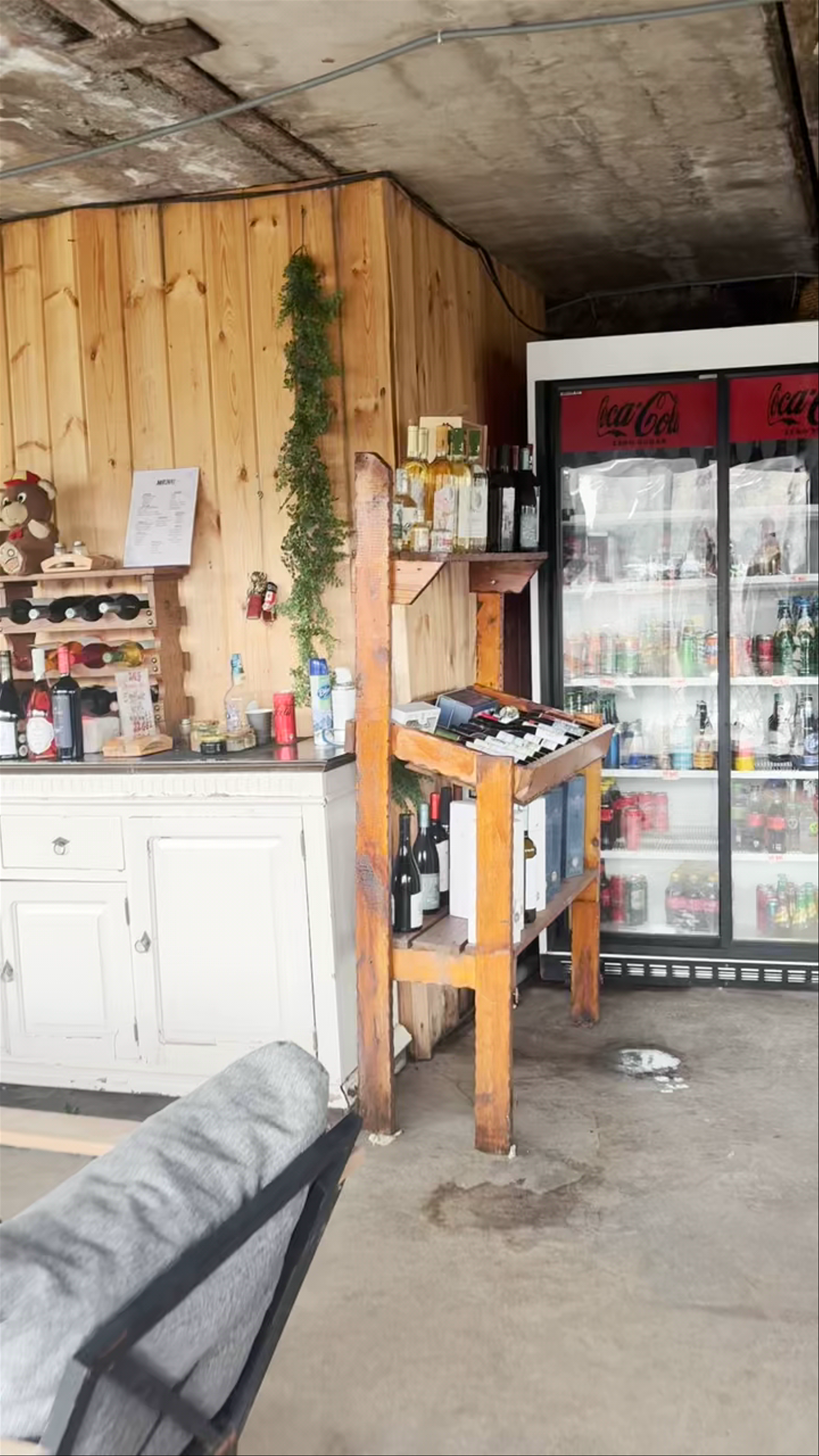 Panorama Lounge Bar: Cozy Wine and Refreshments Spot in Ganisi, Georgia