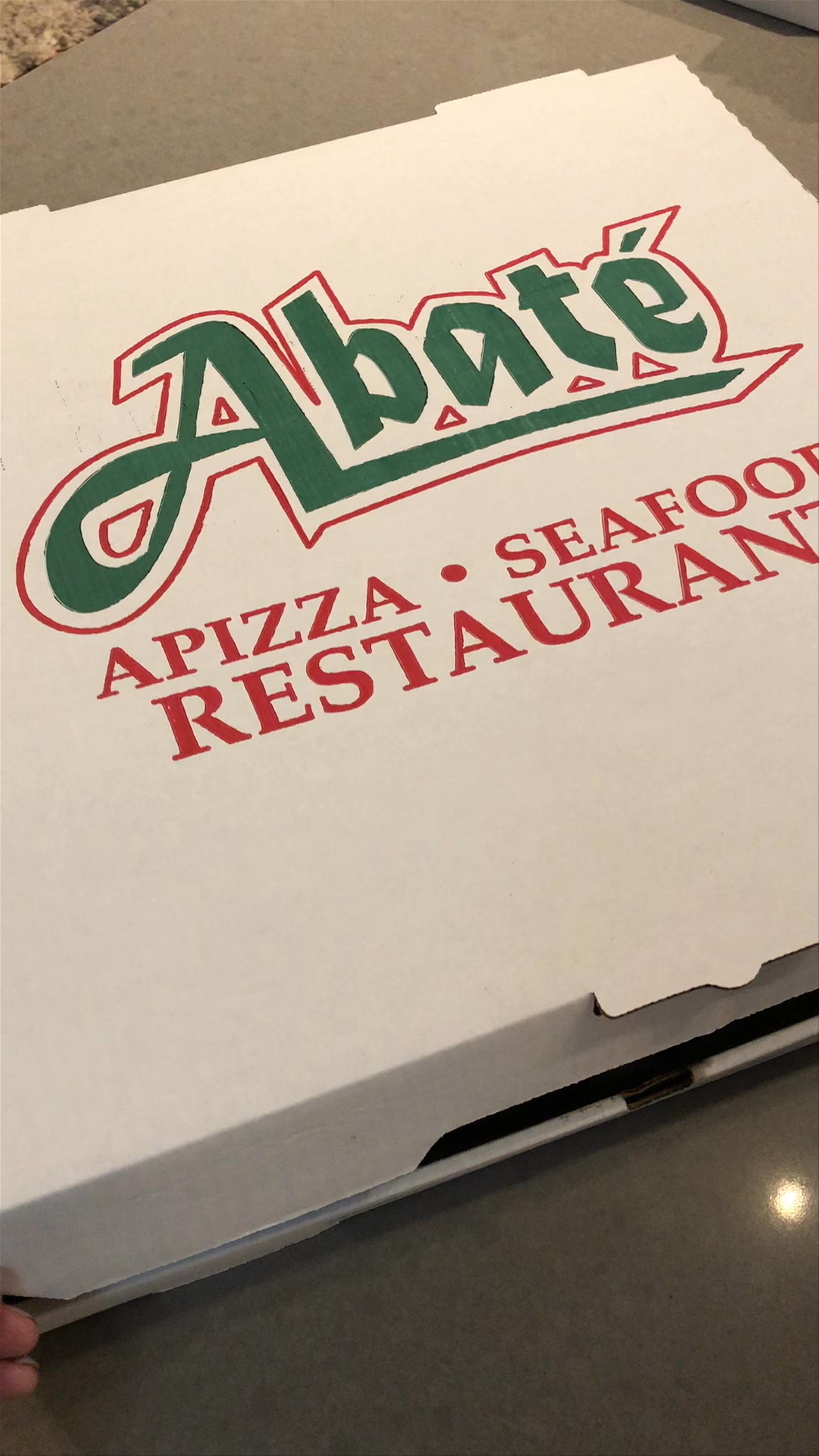 Abate Restaurant: Classic Pizza Experience in North Haven, Connecticut