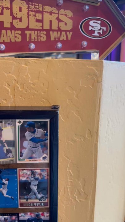 Mac Daddy’s - Cool Baseball trading cards,hearty wings with big lunch specials as well. Shot out to Brandon for the warm welcome and prompt service! - American Near Me - Spokane, Washington