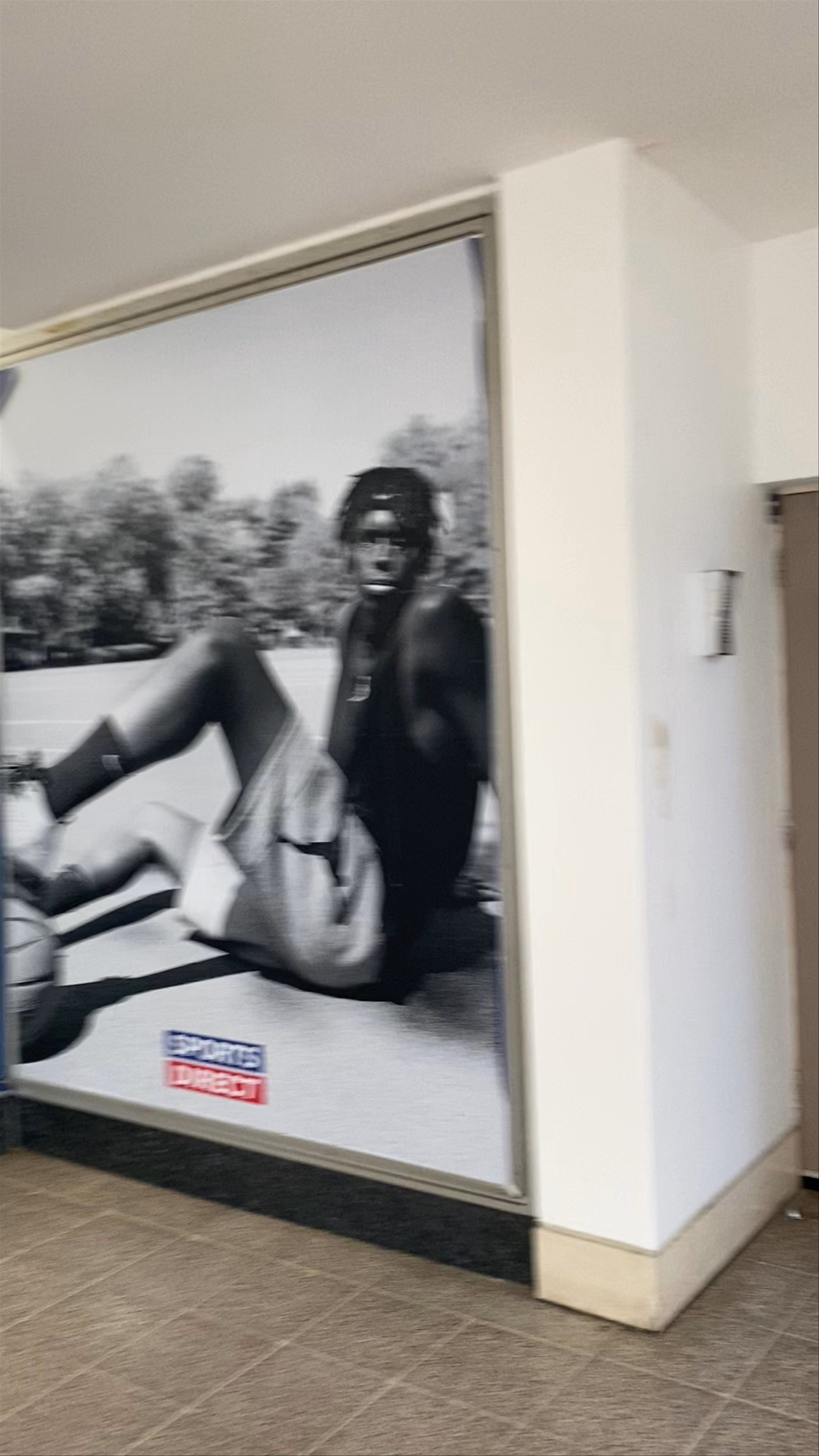 Luton Mall: Urban Shopping and Modern Leisure in England