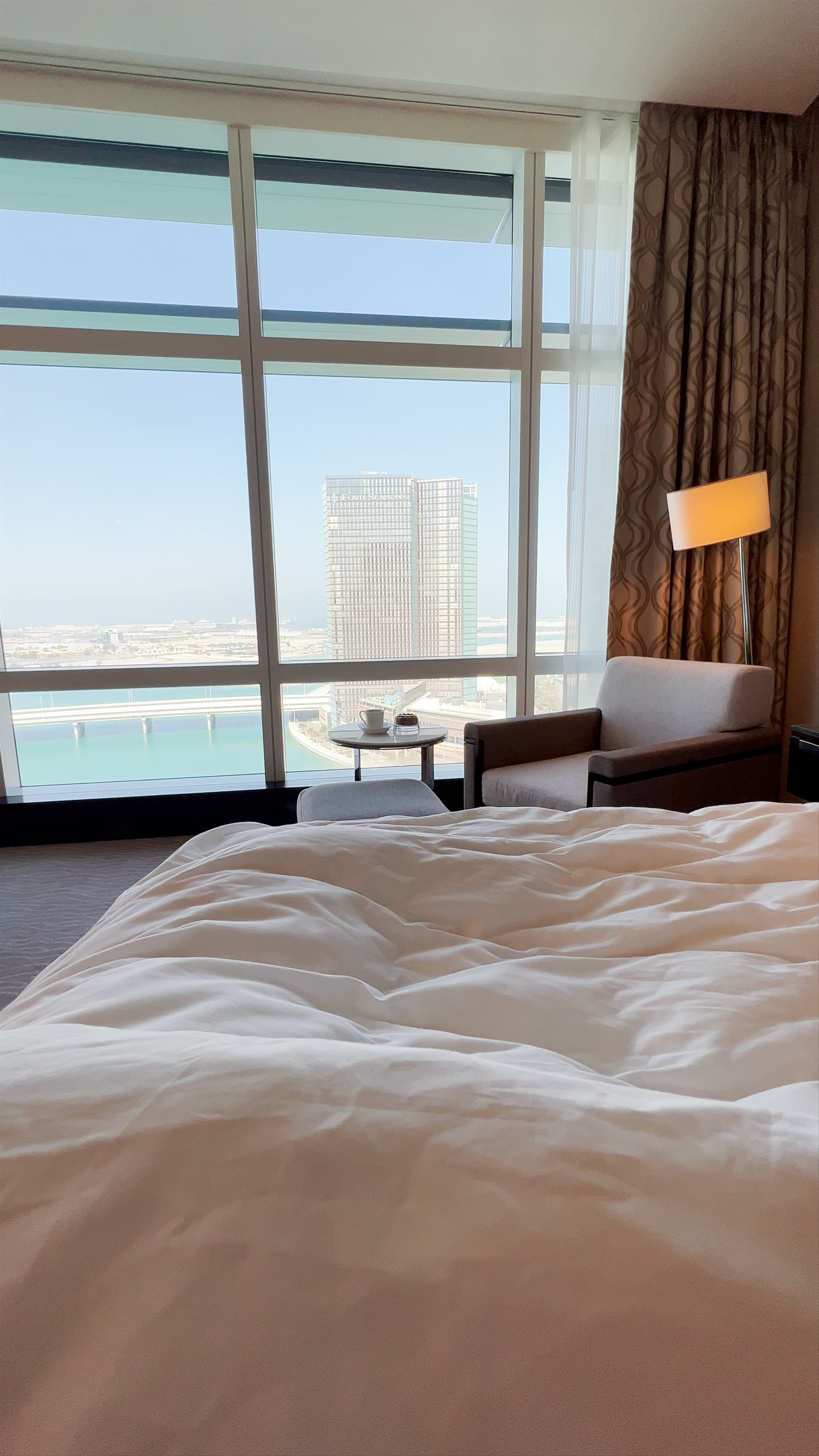 Rosewood Abu Dhabi: Luxurious Waterfront Views and Elegant Comfort
