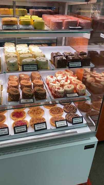 Eve's Temptations - Bakeries Near Me - Toronto, Ontario