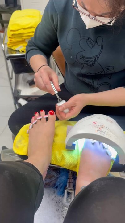 Hand Design Nails - Nail Salons Near Me - Brooklyn, New York