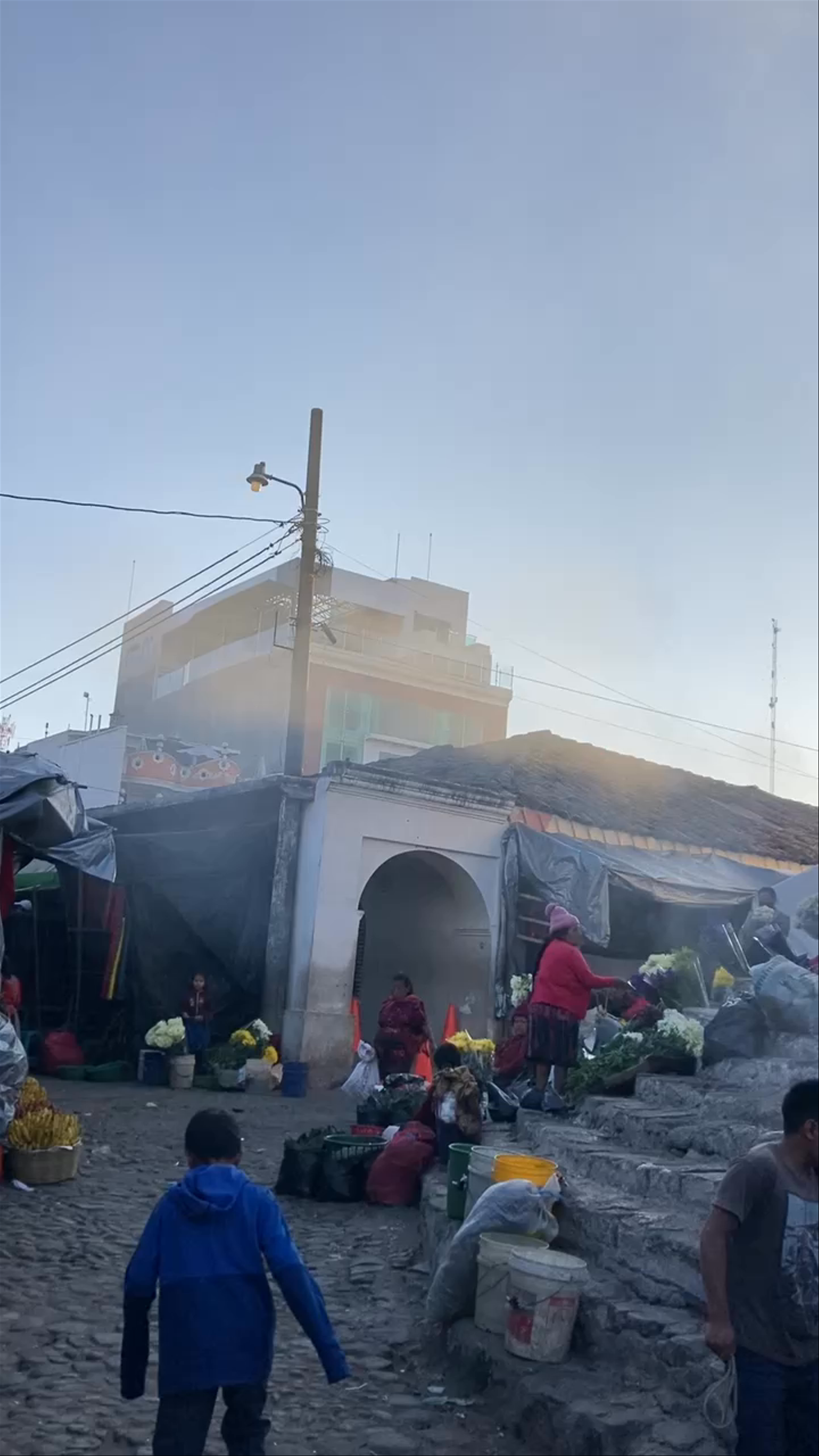 Iglesia de Santo Tomás and Market Life in Chichicastenango