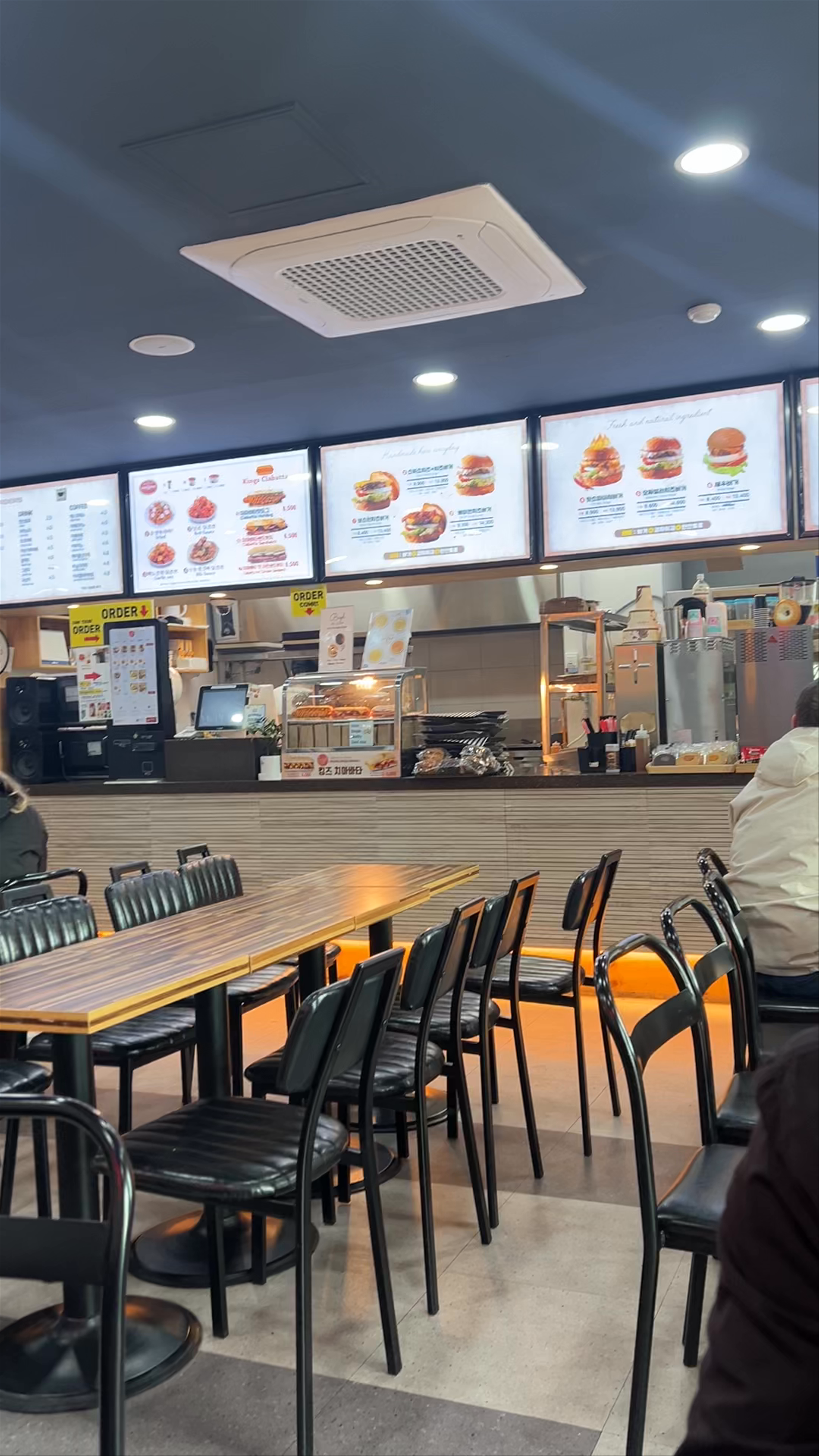 Casual Dining Experience at Imjingak, Paju-si