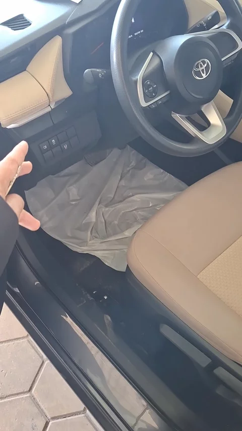 تويوتا يارس Y 2023