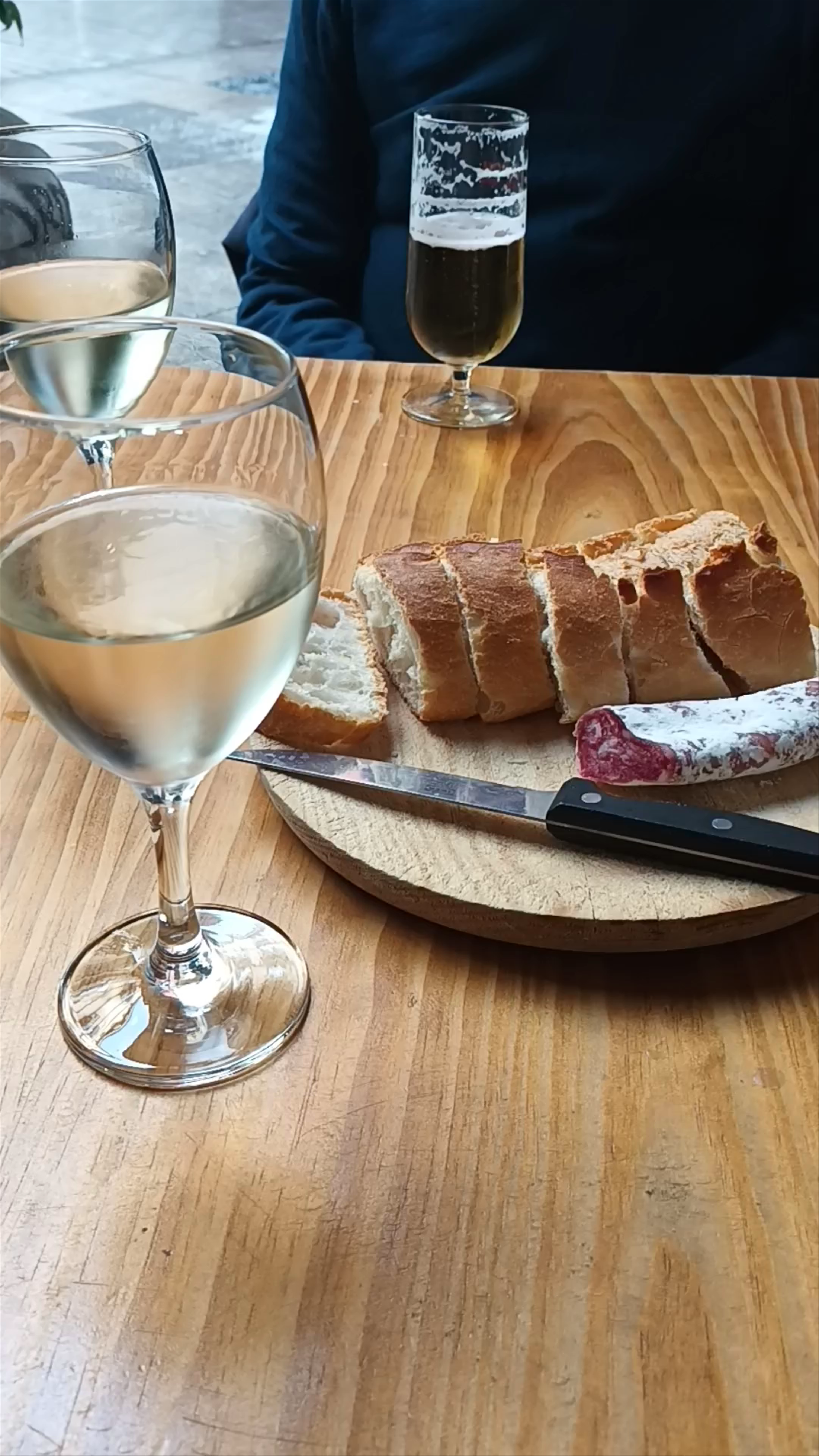 Cozy Tapas Vibes at Lambrusqueria Caballeros, Valencia