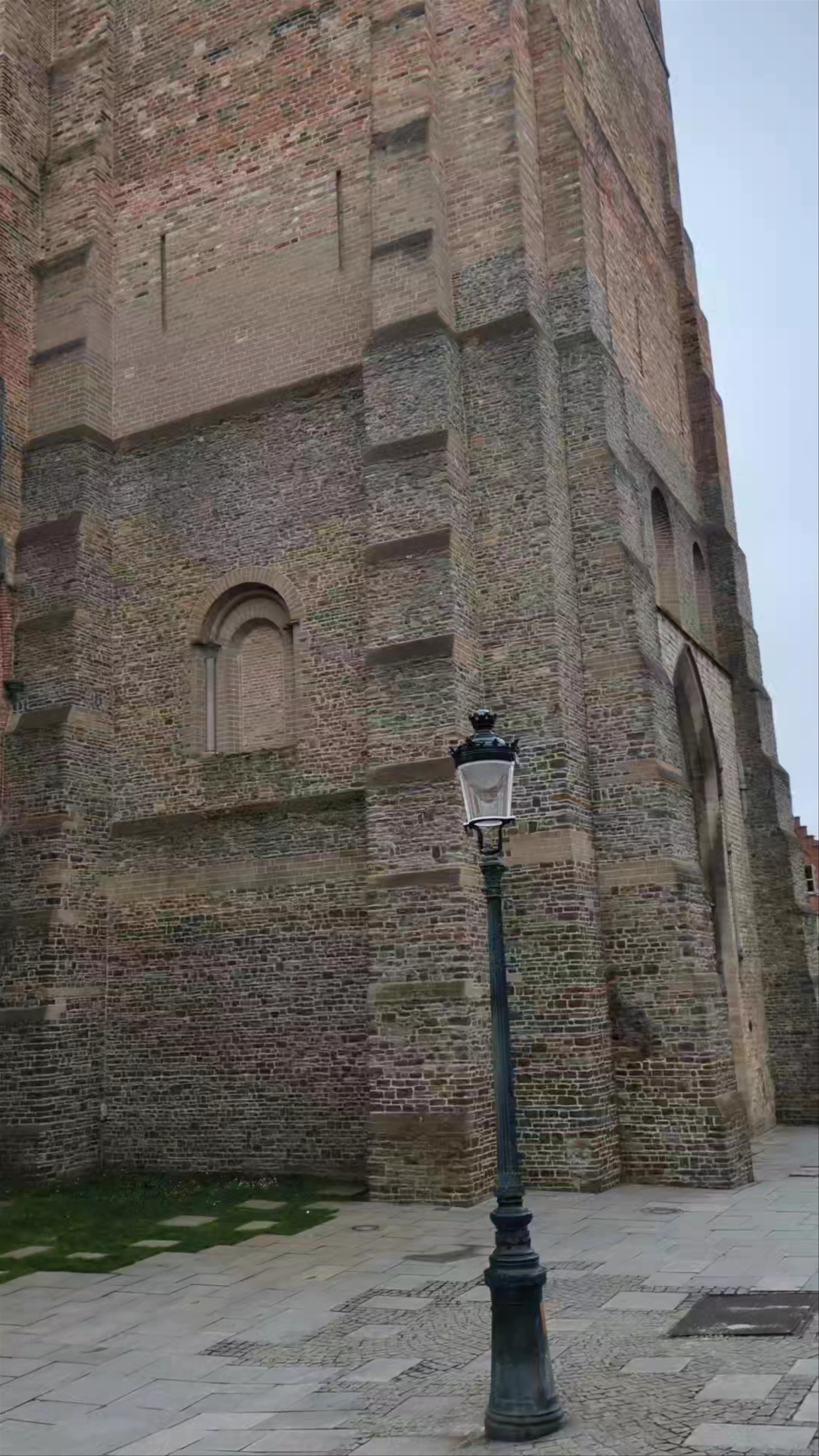 Sint-Salvatorskathedraal, Steenstraat