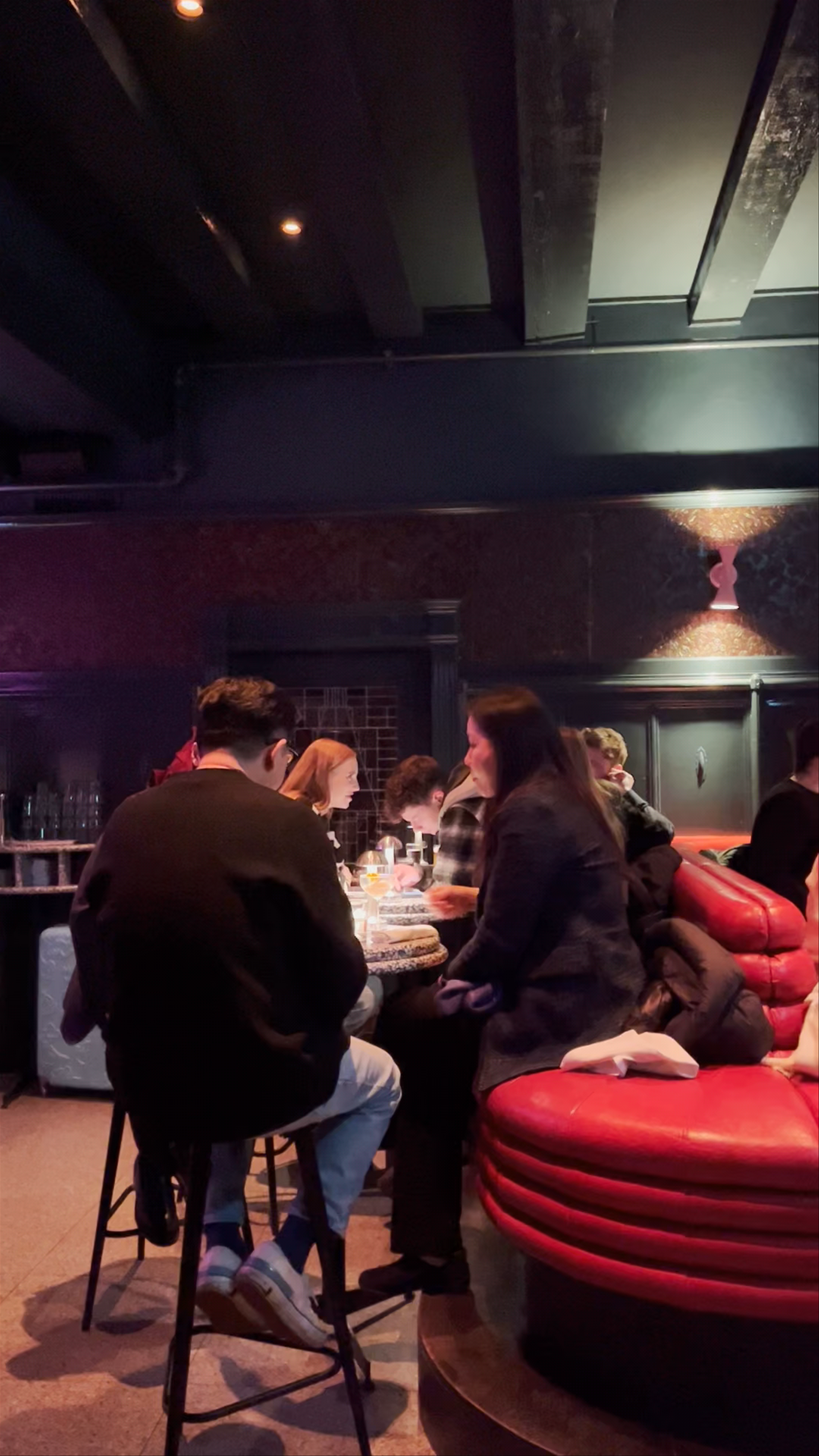 Super Lyan: Trendy Nightscape in Amsterdam’s Chic Bar