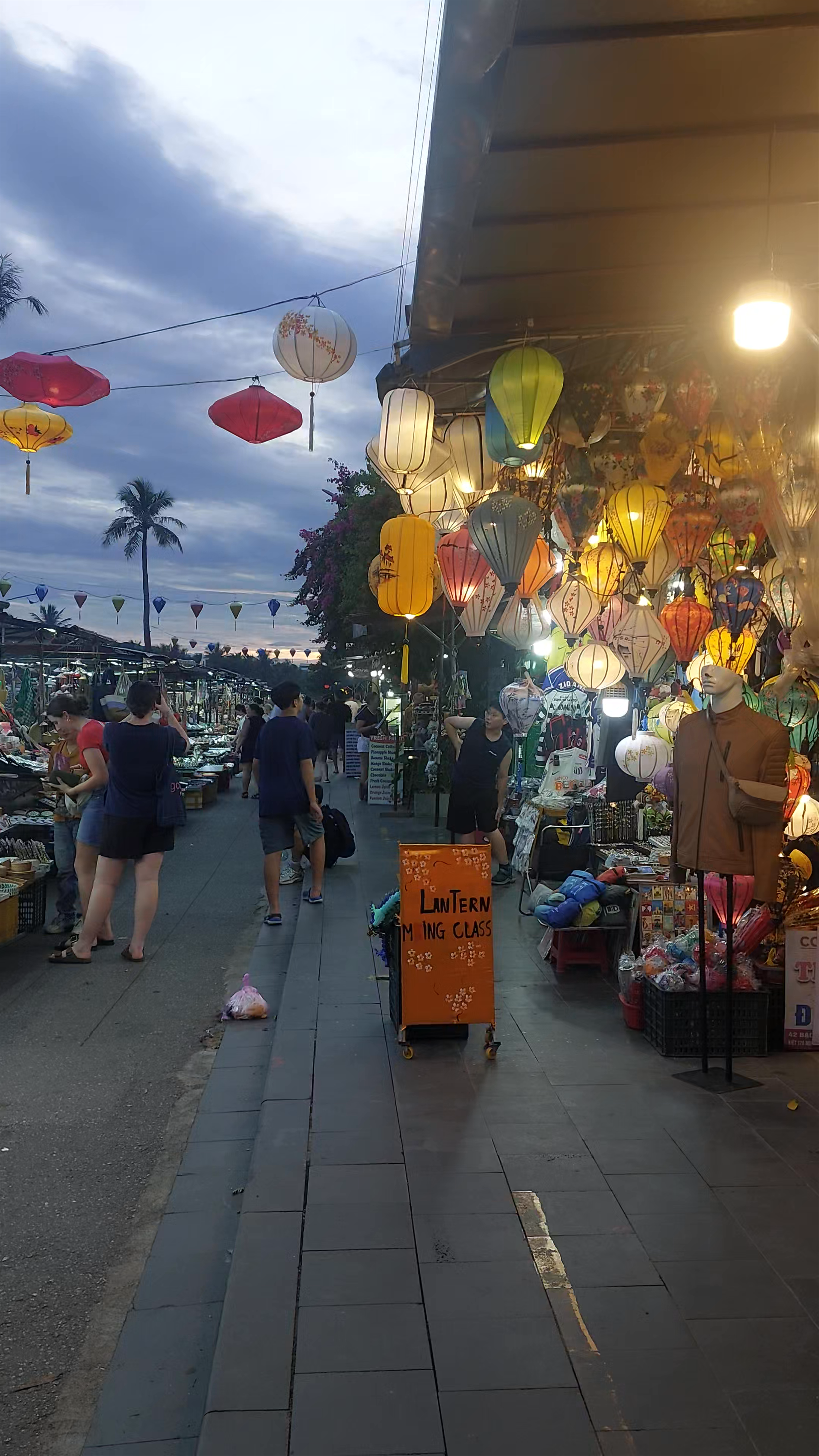 Hội An Night Market