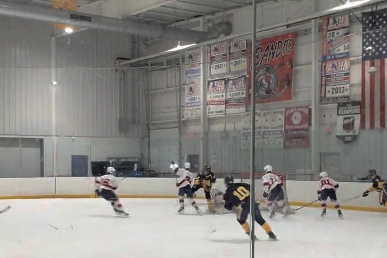 Leighton Matthias Lam: 2011 Goalie -  Epic breakaway one timer save