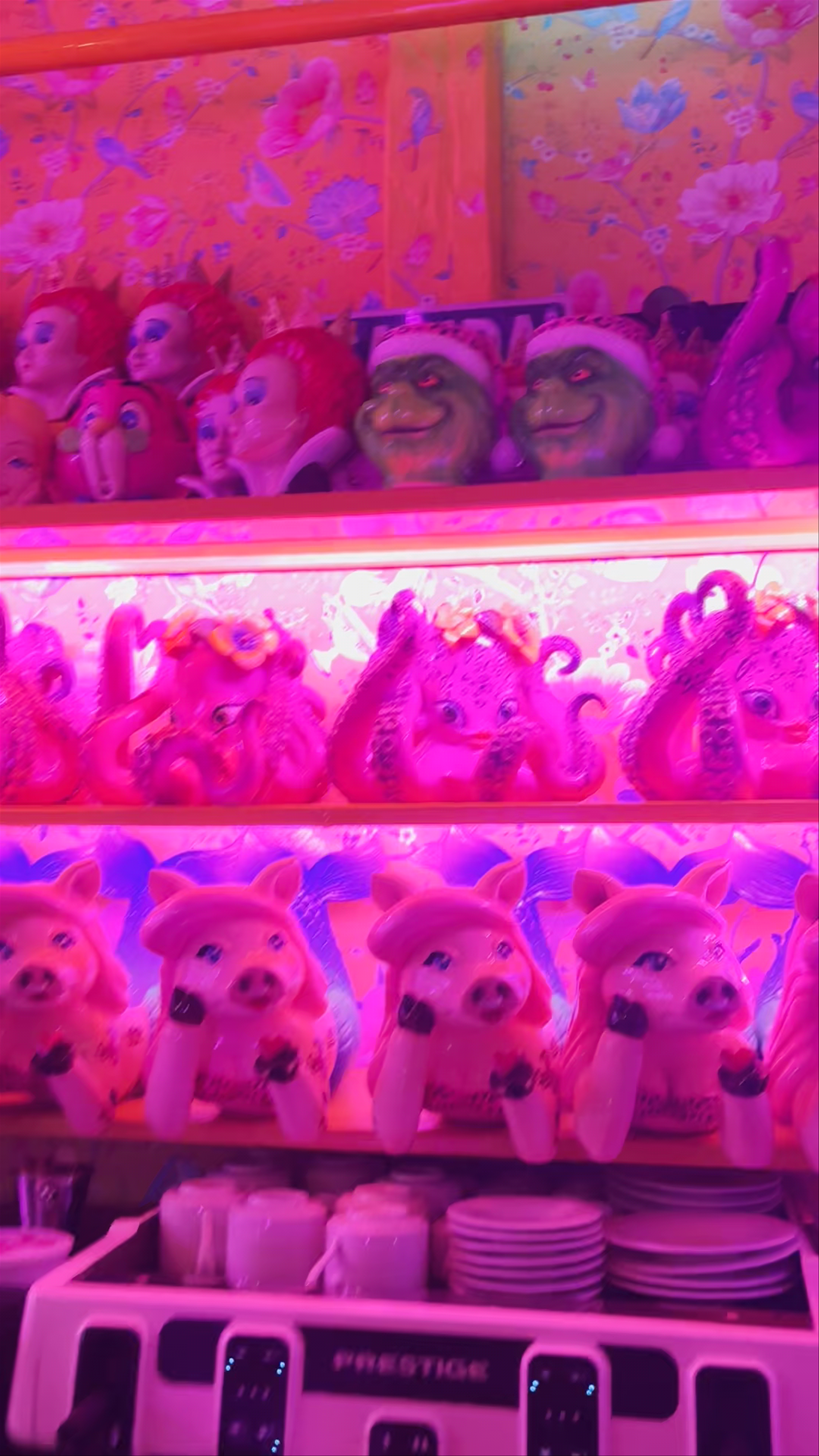 Rosi La Loca: A Whimsical Florid Wonderland in Madrid