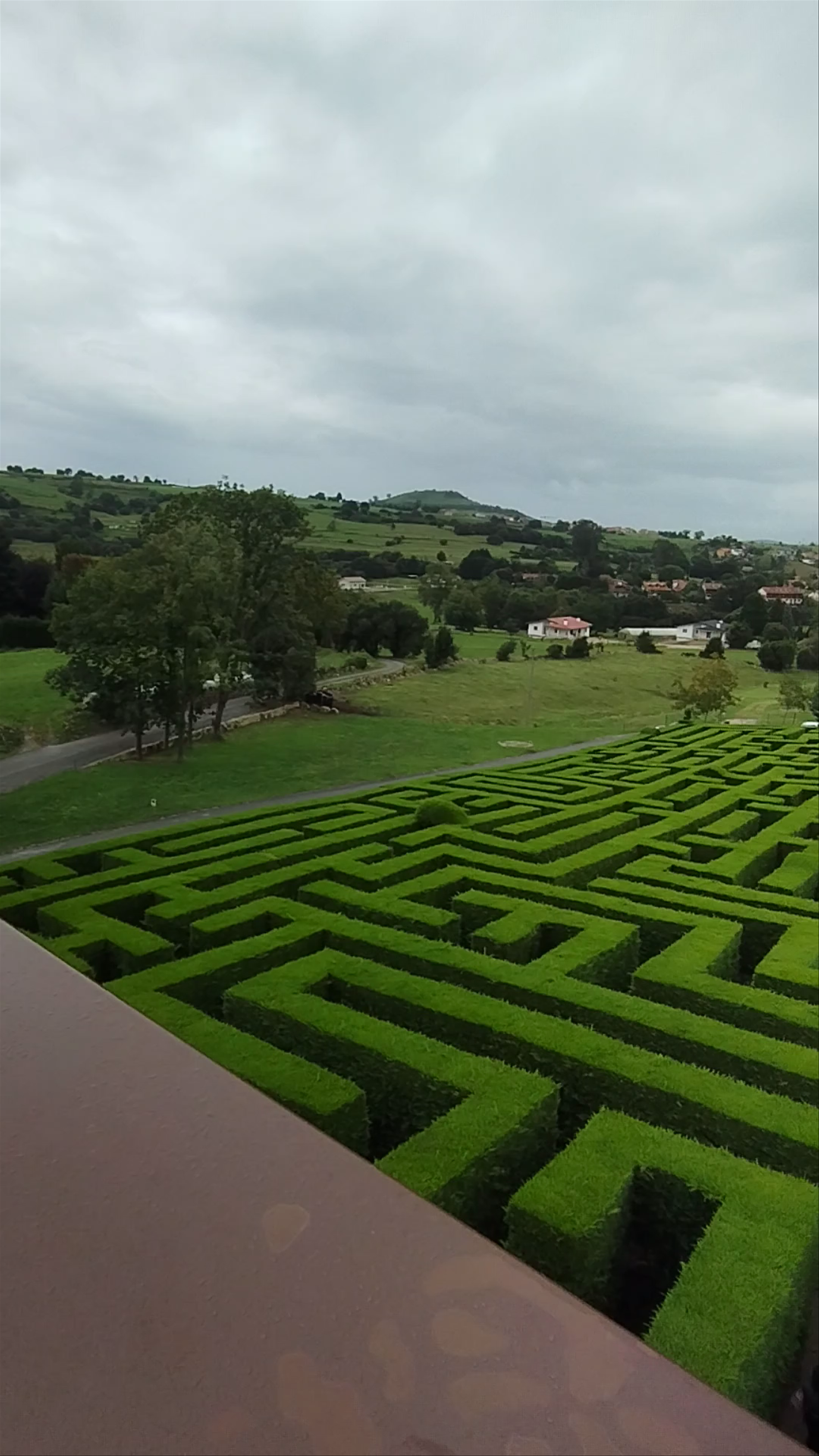 Laberinto de Villapresente: A Green Hedge Maze Adventure in Cantabria, Spain