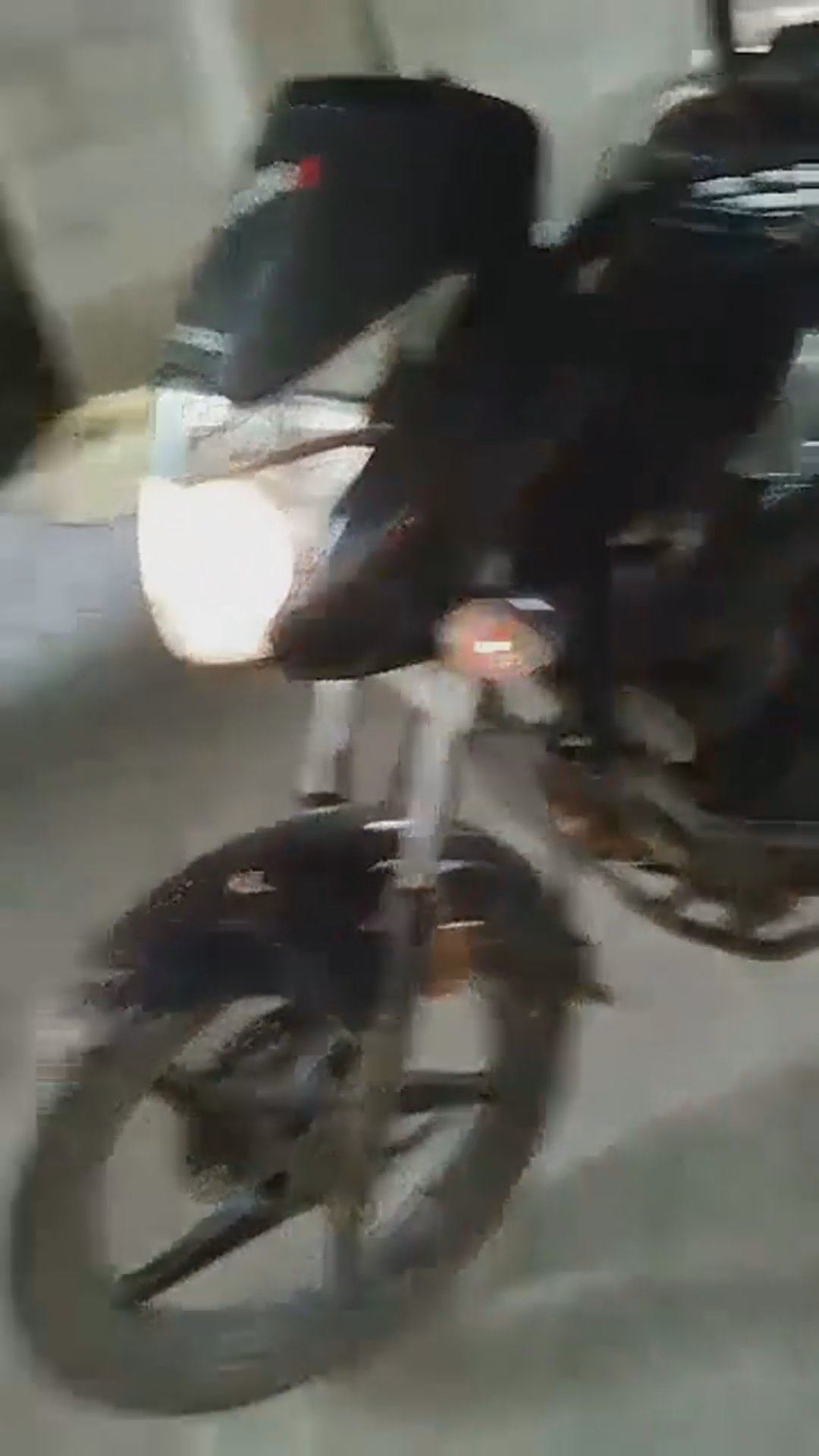 Walk-around video thumbnail