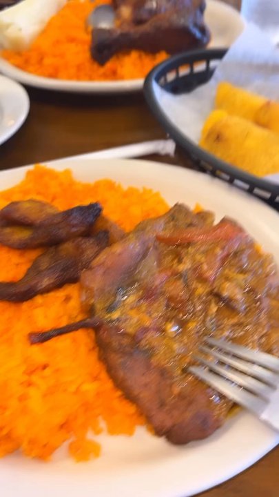 Mi Ranchito - Lunch special portions are big and really cheap, spent only $26 on everything in this video! - Bakeries Near Me - Scranton, Pennsylvania