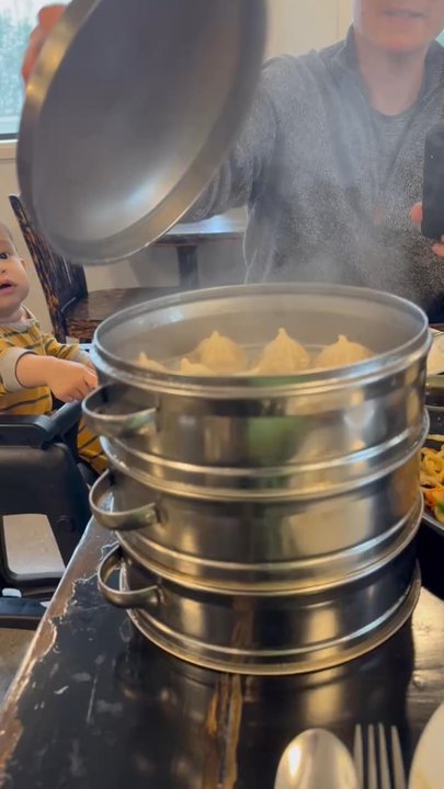 Rakar Dumpling House - Pork Soup Dumplings - Cantonese Near Me - Leawood, Kansas