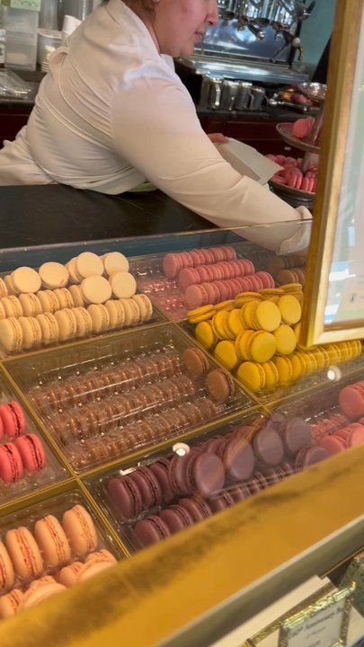 Ladurée Madison - Macarons Near Me - New York, New York