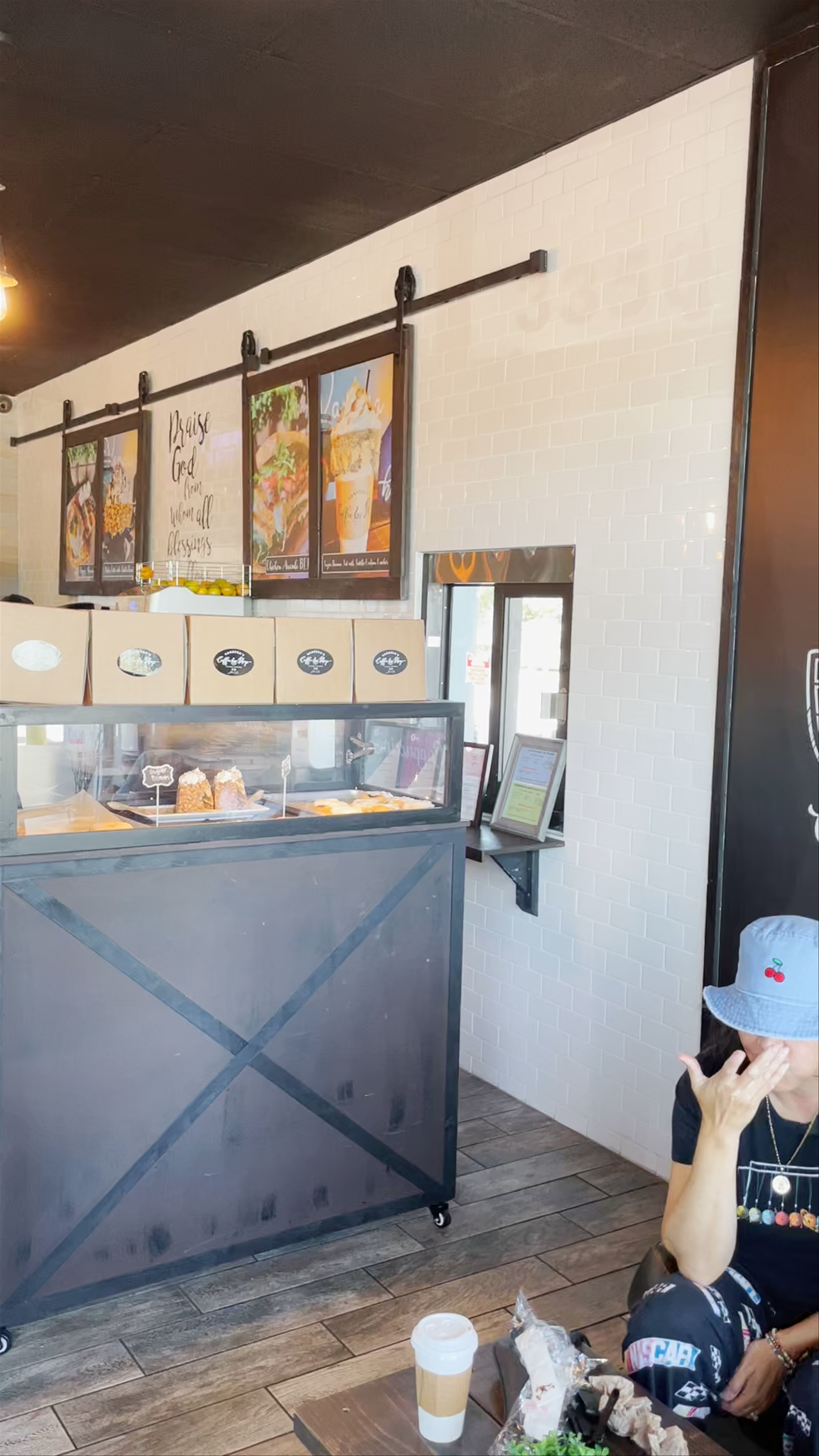 Vanessa's Coffee Shop: Cozy Vibes in Orlando
