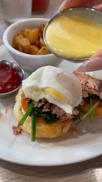 Hash Kitchen Arcadia - IG @lisaaaaletseat | Smoked Salmon Benedict with hollandaise sauce on the side - Breakfast & Brunch Near Me - Phoenix, Arizona
